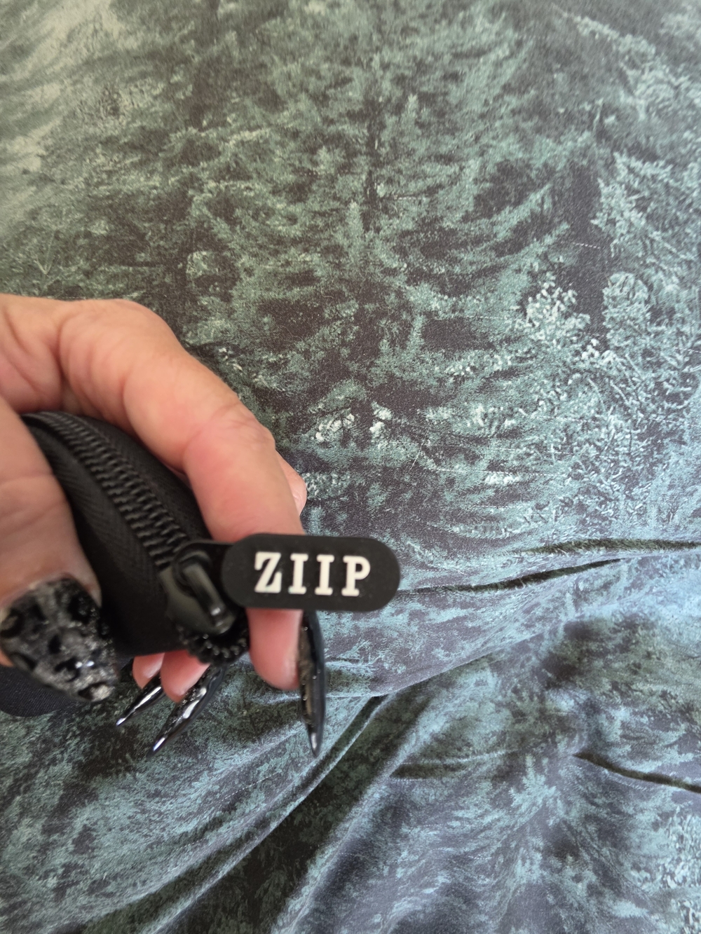 ZIIP Microcurrent Device - Picture 3 of 6